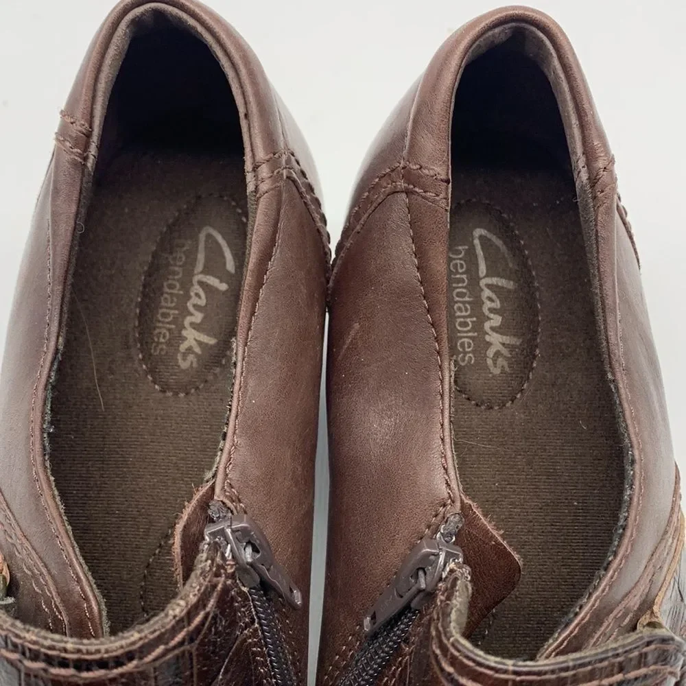 Clarks Bendables Brown Leather Booties size 9M